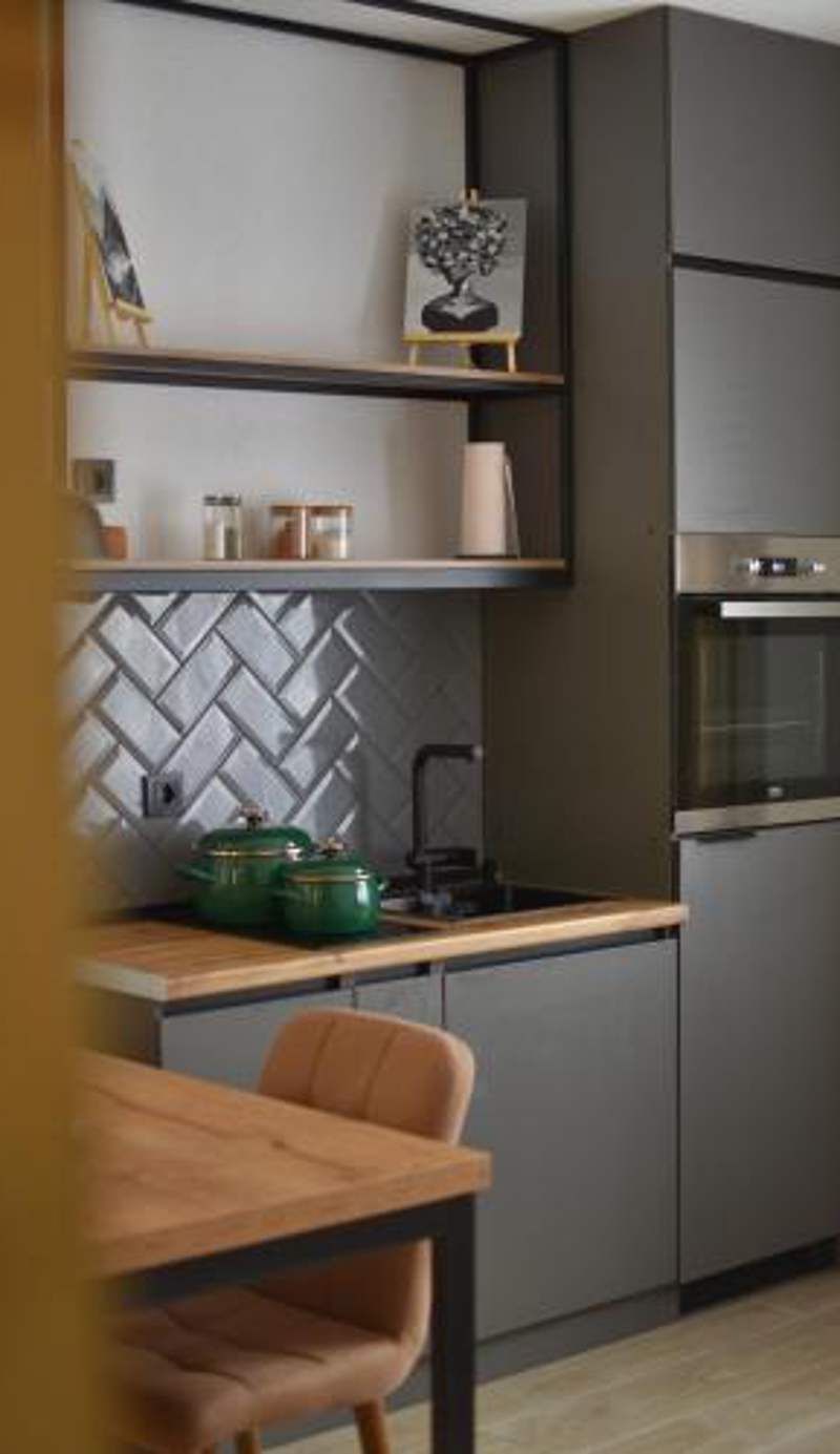 L 25 Apartments