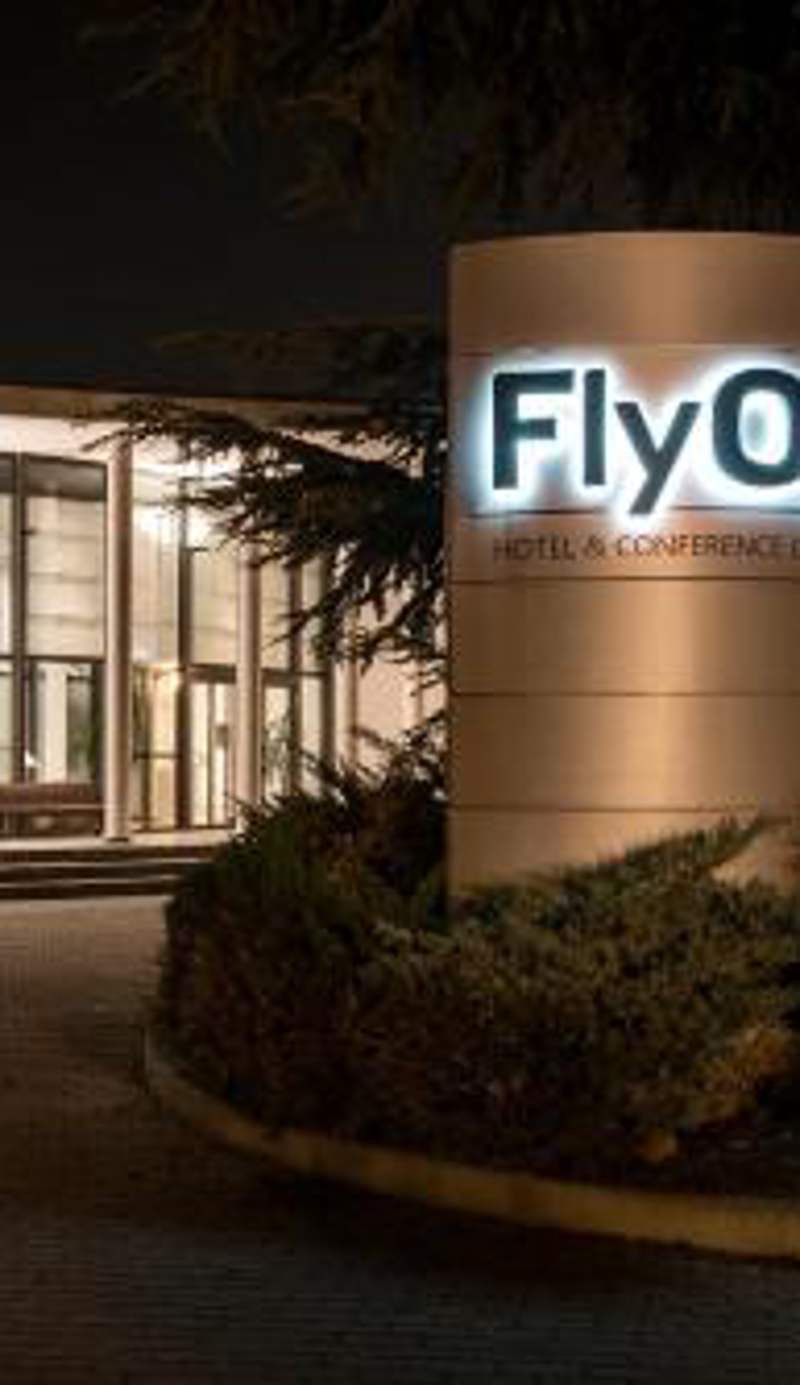FlyOn Hotel & Conference Center