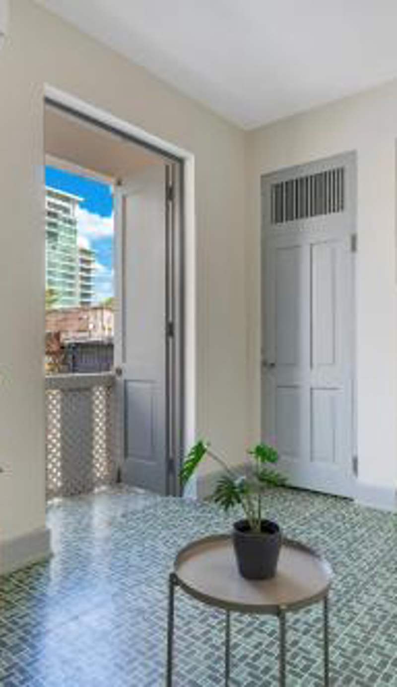 Cozy Apartment with High Ceilings and Panoramic Views in Miramar