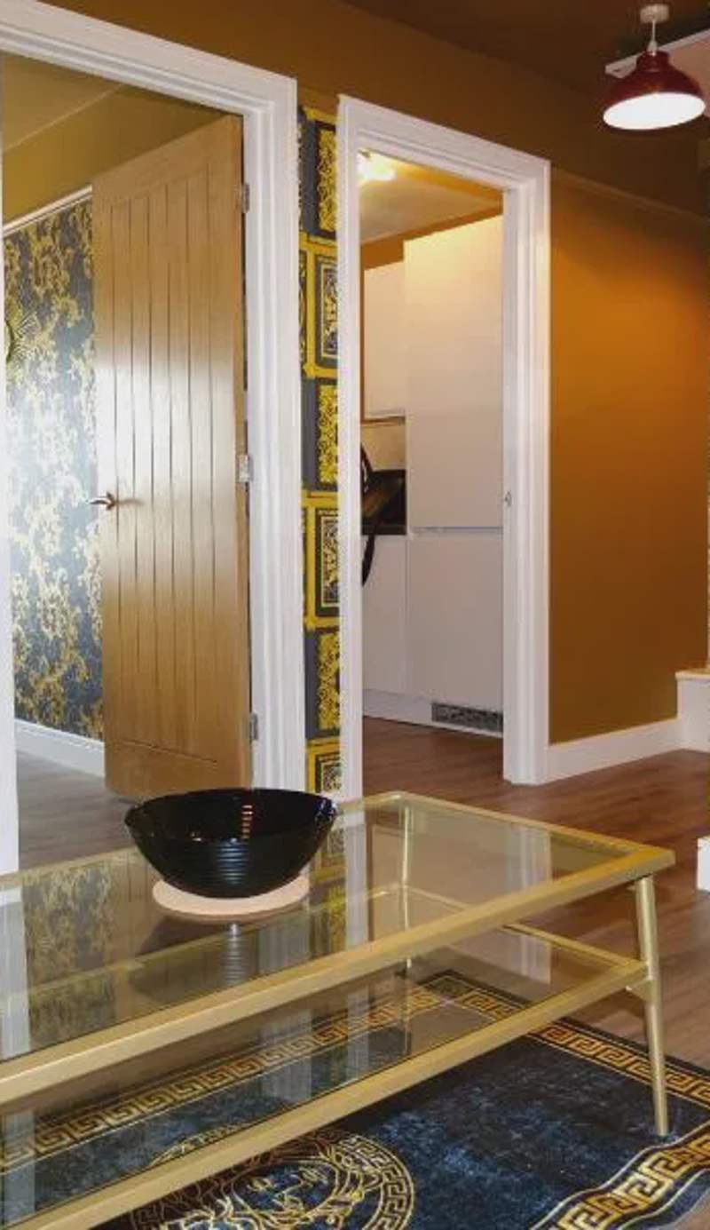 Ultra Deluxe Versace Apartment Near Sheffield FULL SKY TV