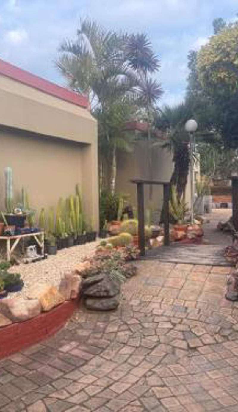 A La Martha's Air-Port Guest House
