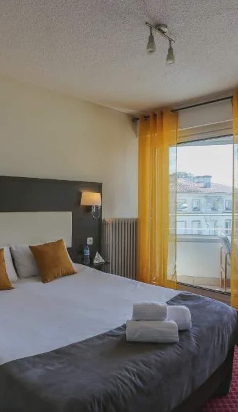 Brit Hotel Bleu Nuit