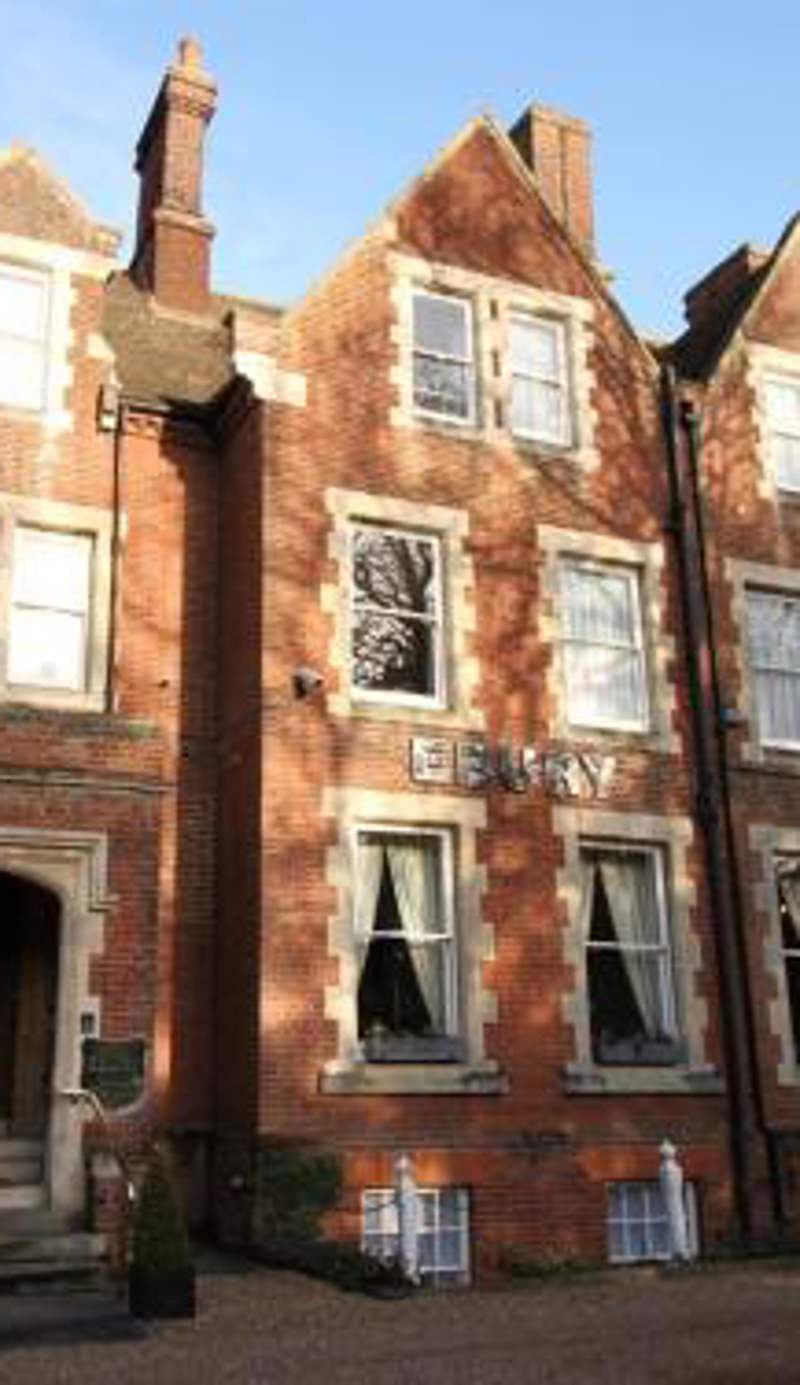 Canterbury Hotel