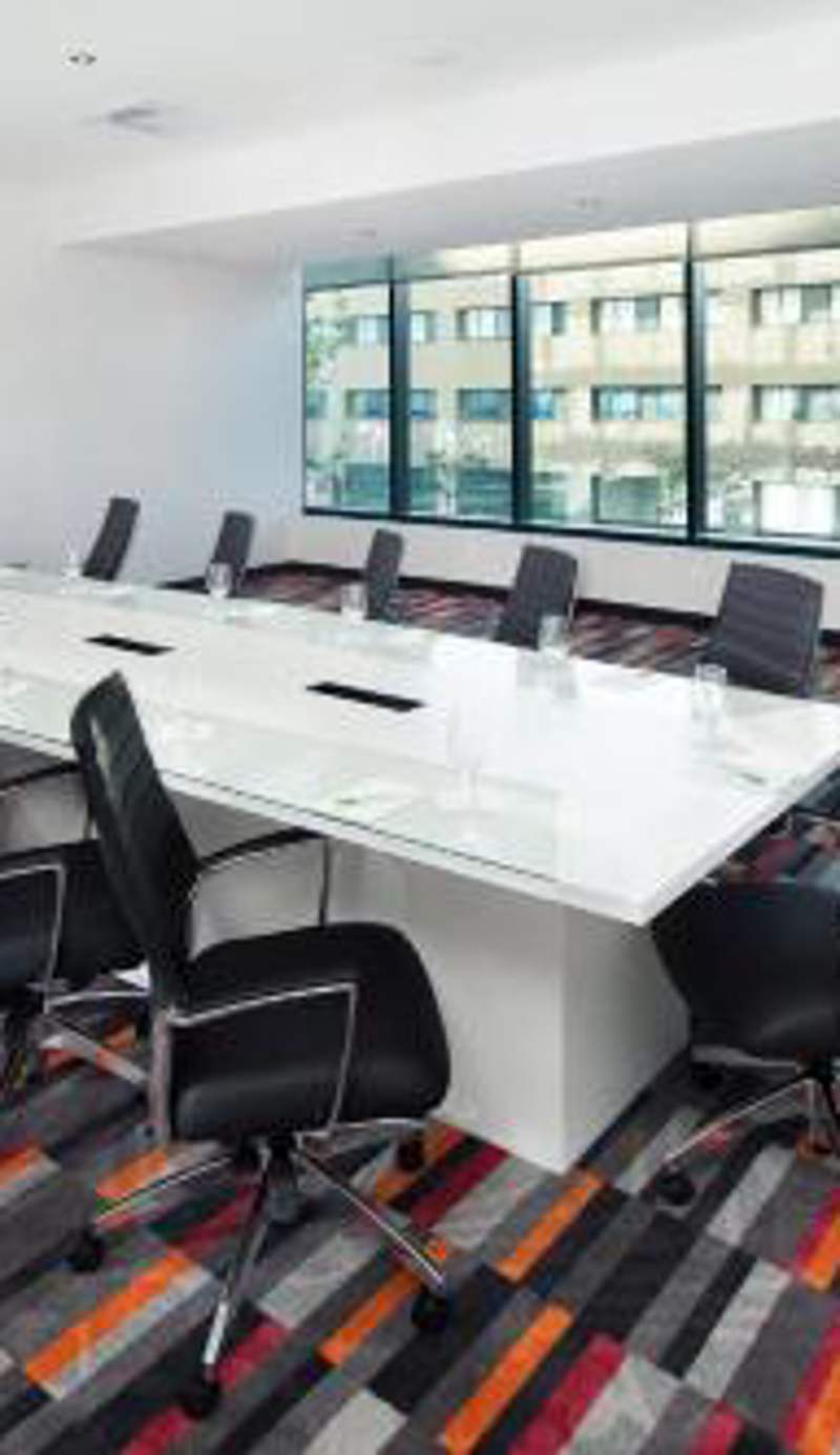 Holiday Inn Hotel & Suites - Montreal Centre-ville Ouest by IHG