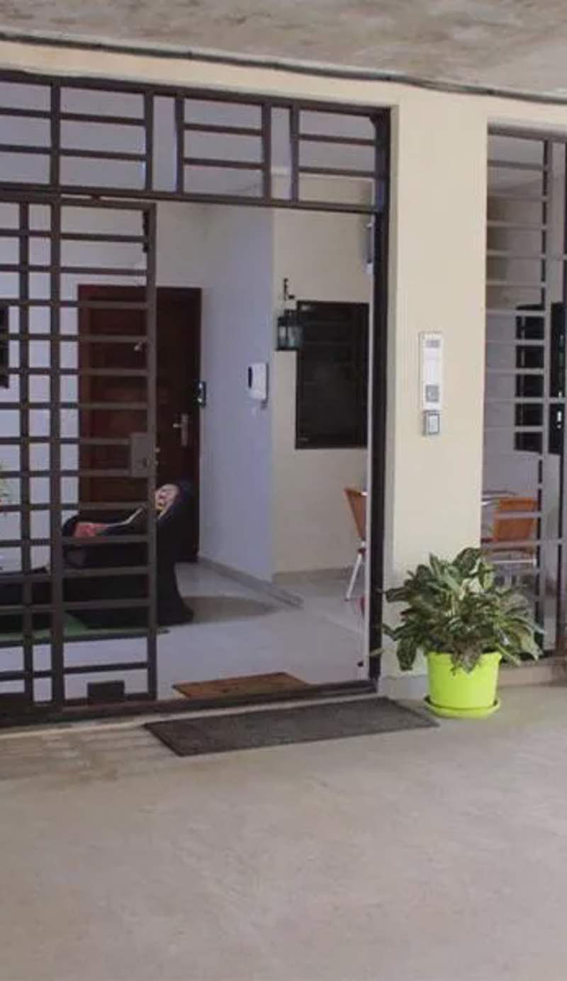 3 Appartements Indépendants - 1 ou 2 Chambres - Du Voyageur Solo au Groupe de 10 personnes - Résidence Calme, Proche Abidjan