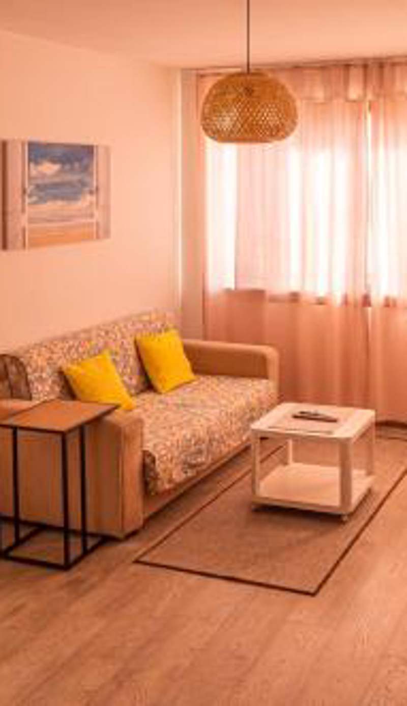 Cozy 1-bedroom apartment 5 min from the beach