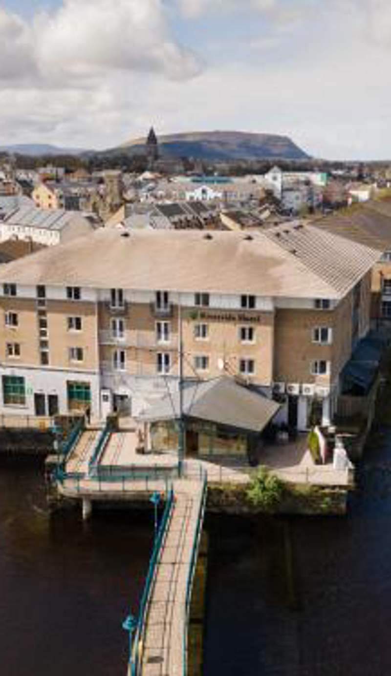 Riverside Hotel