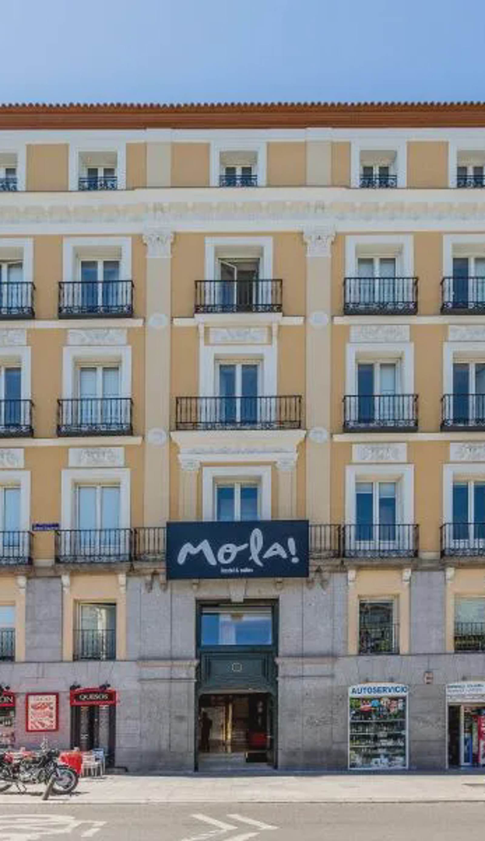 Mola Hostel