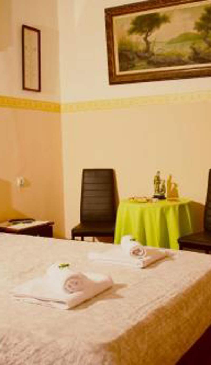 Stoa Rooms