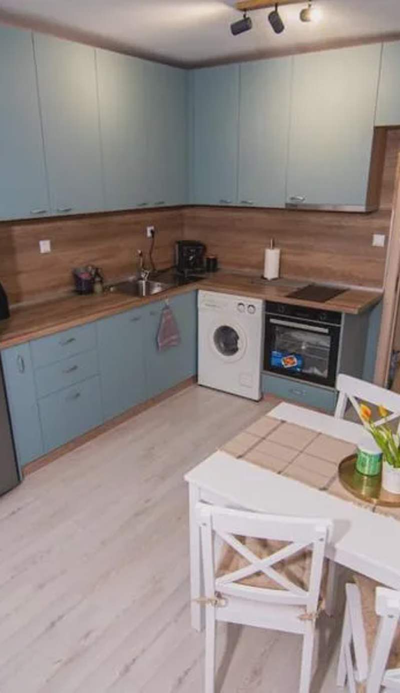 Benny's flat