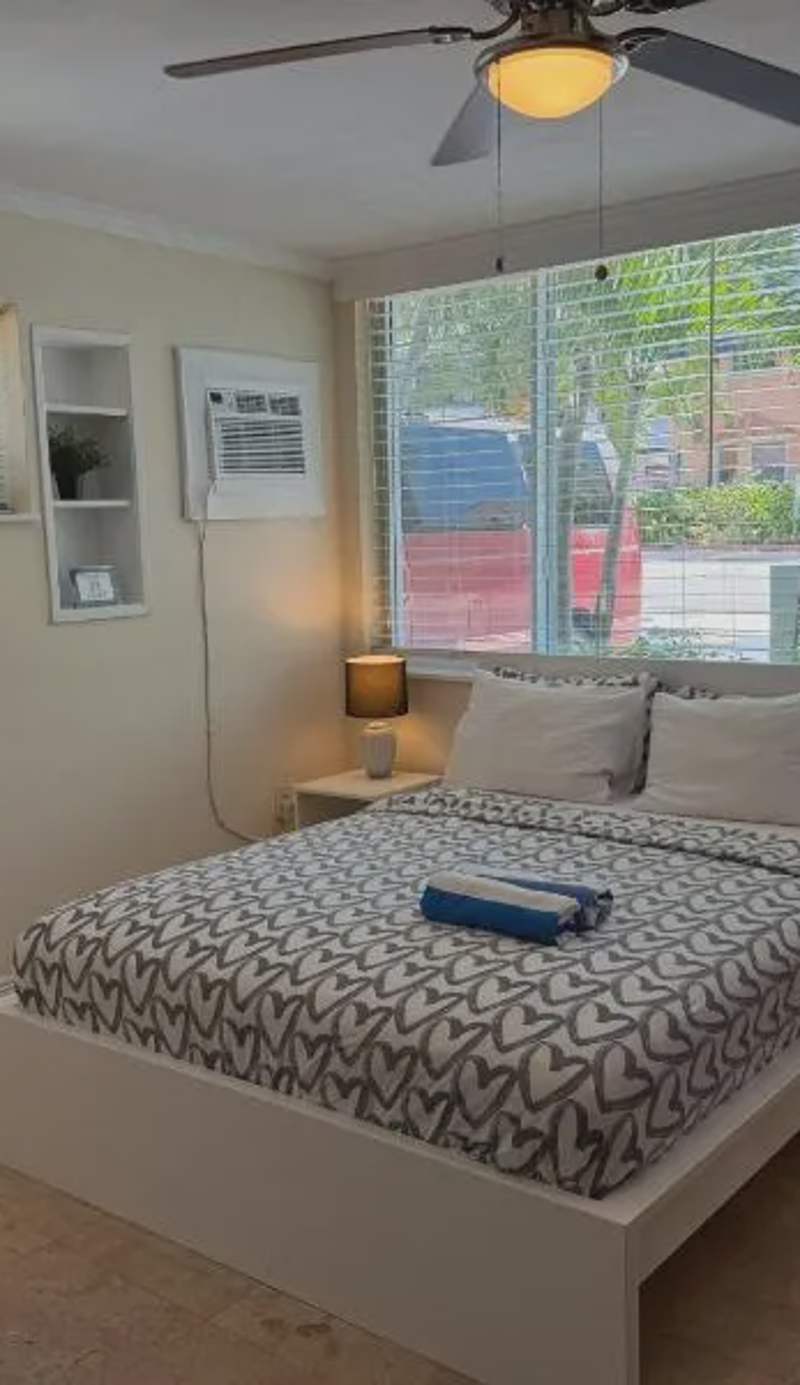 Ocean Breeze Free Parking Apt 2