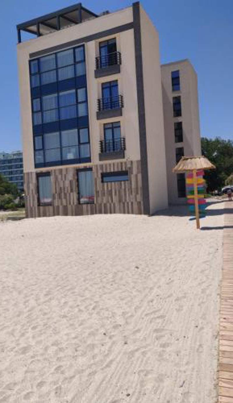 Mamaia Beach Side