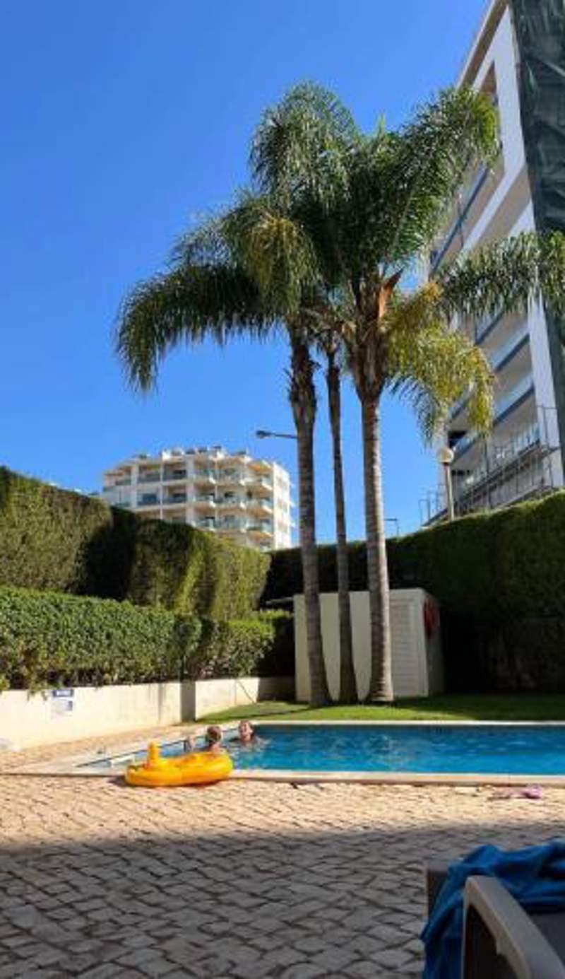 Três palmeiras with pool