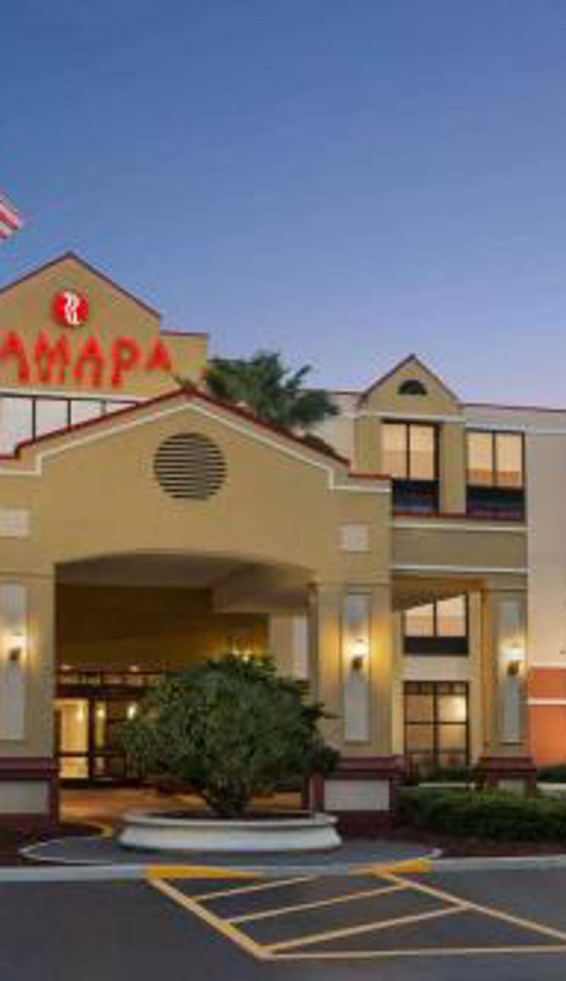 Ramada by Wyndham Suites Orlando Airport- Free Airport Shuttle
