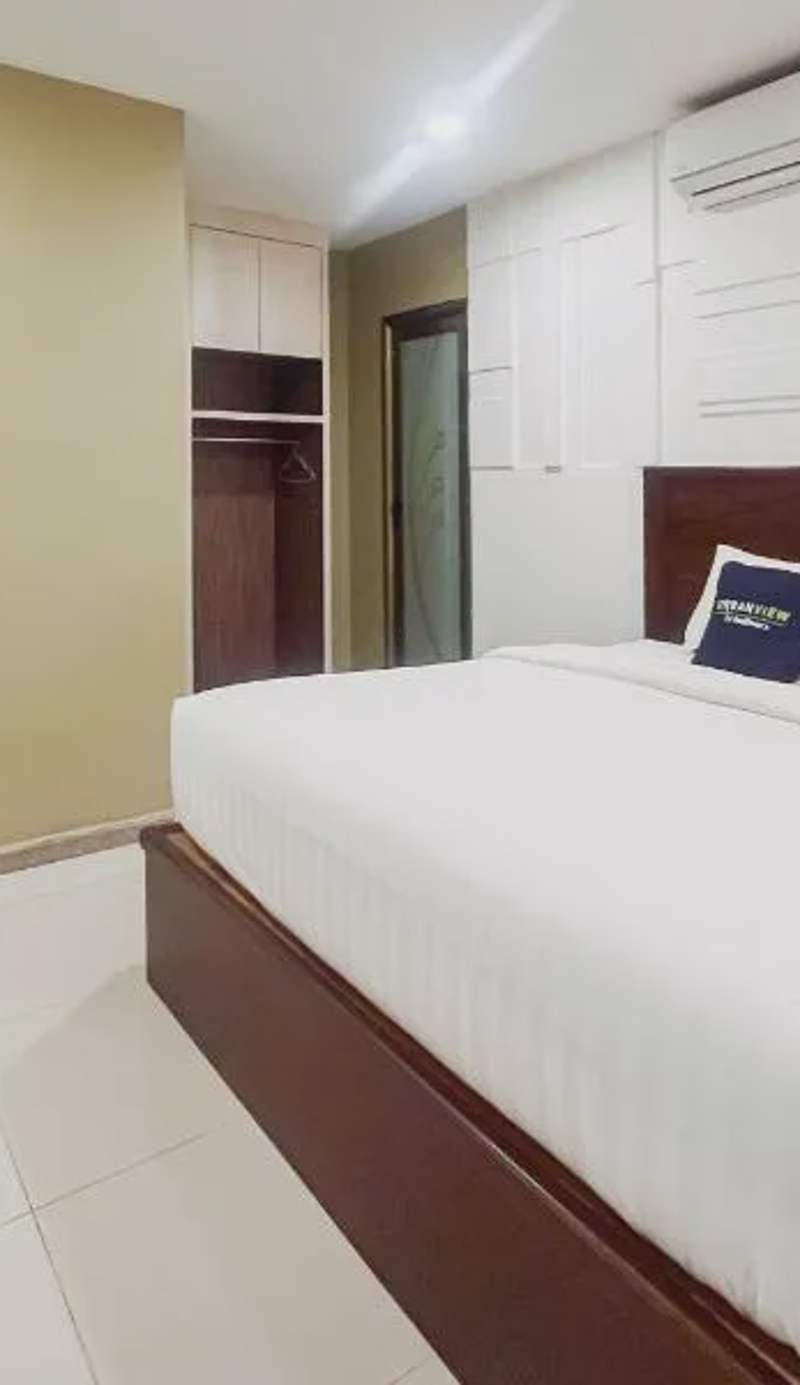 Urbanview Hotel X Ten Harbour Bay Batam
