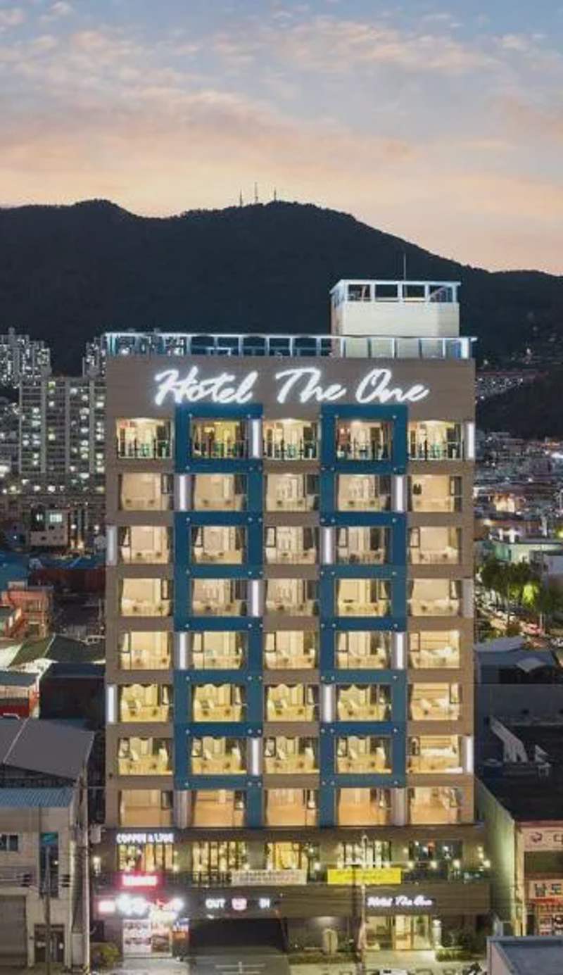 Hotel The One