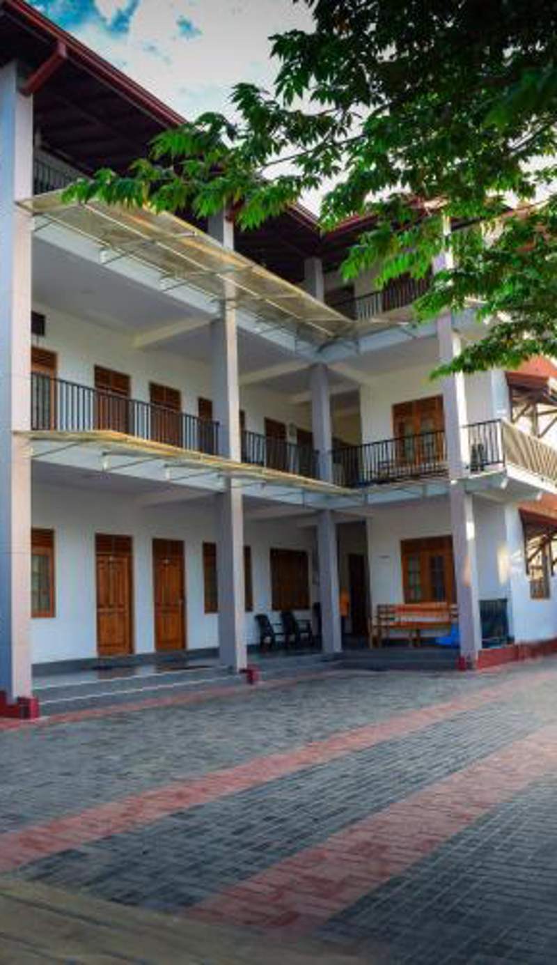 Rathna Holiday Resort
