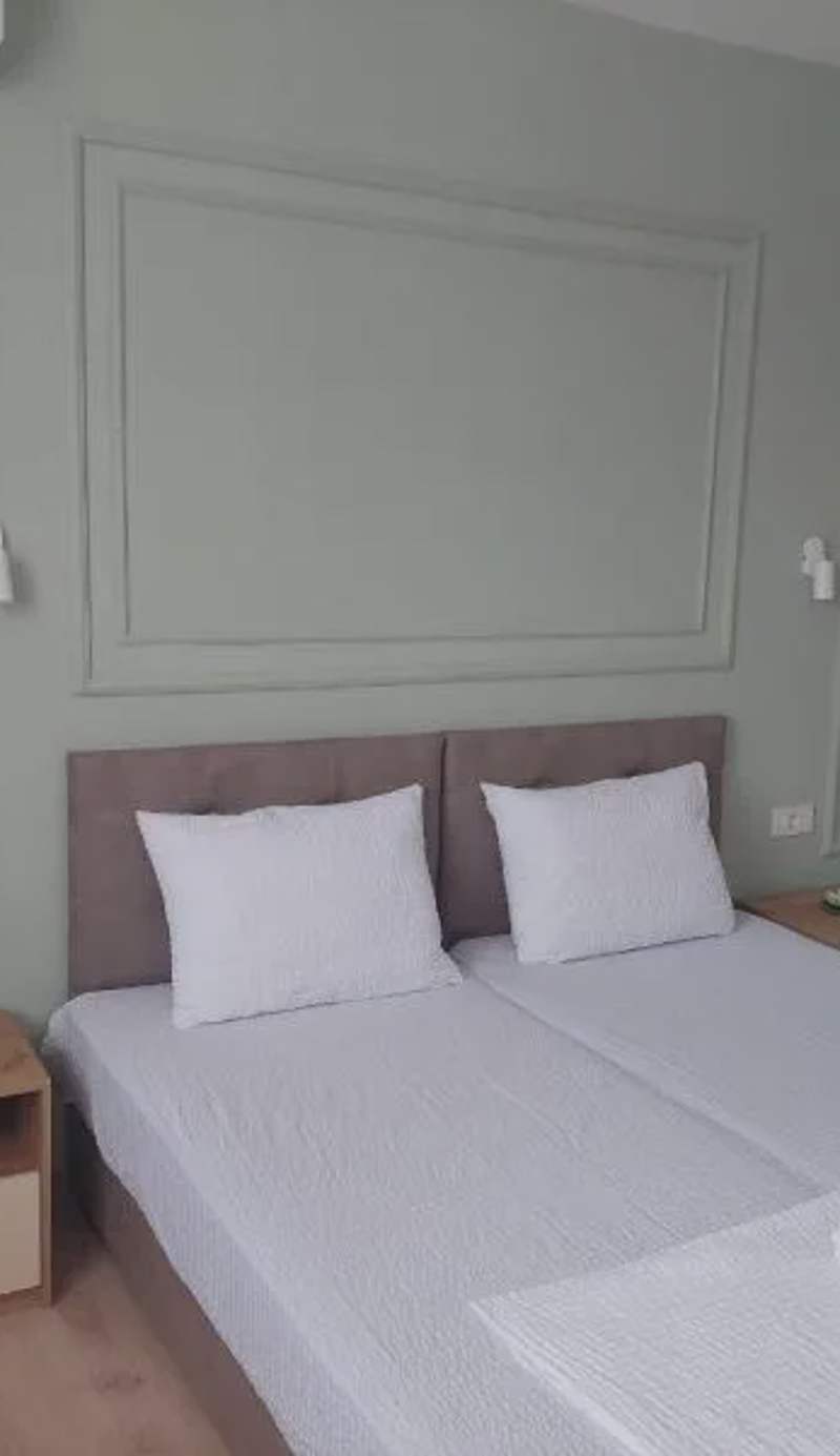 Lotos Apartments