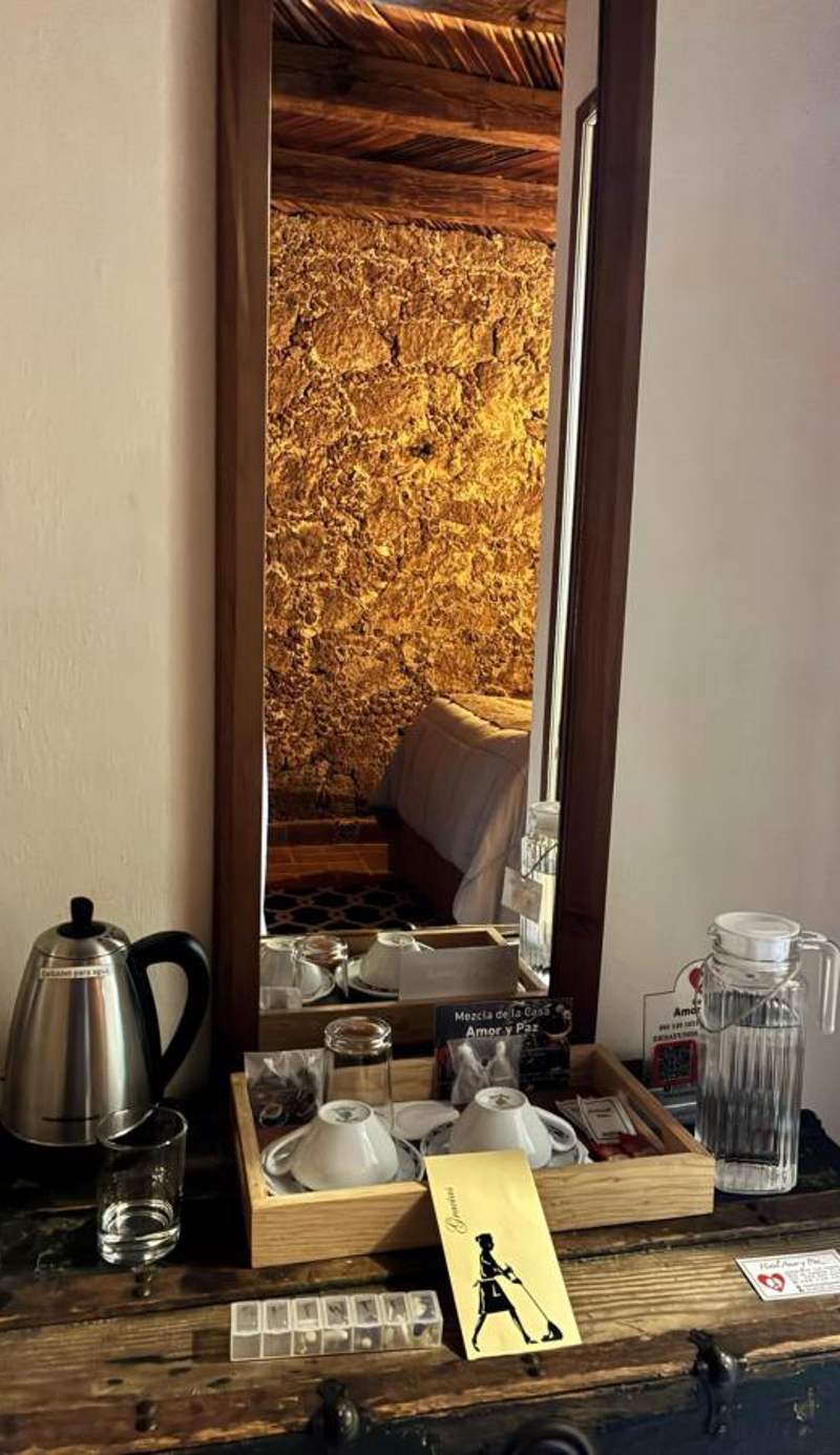Hotel Amor y Paz