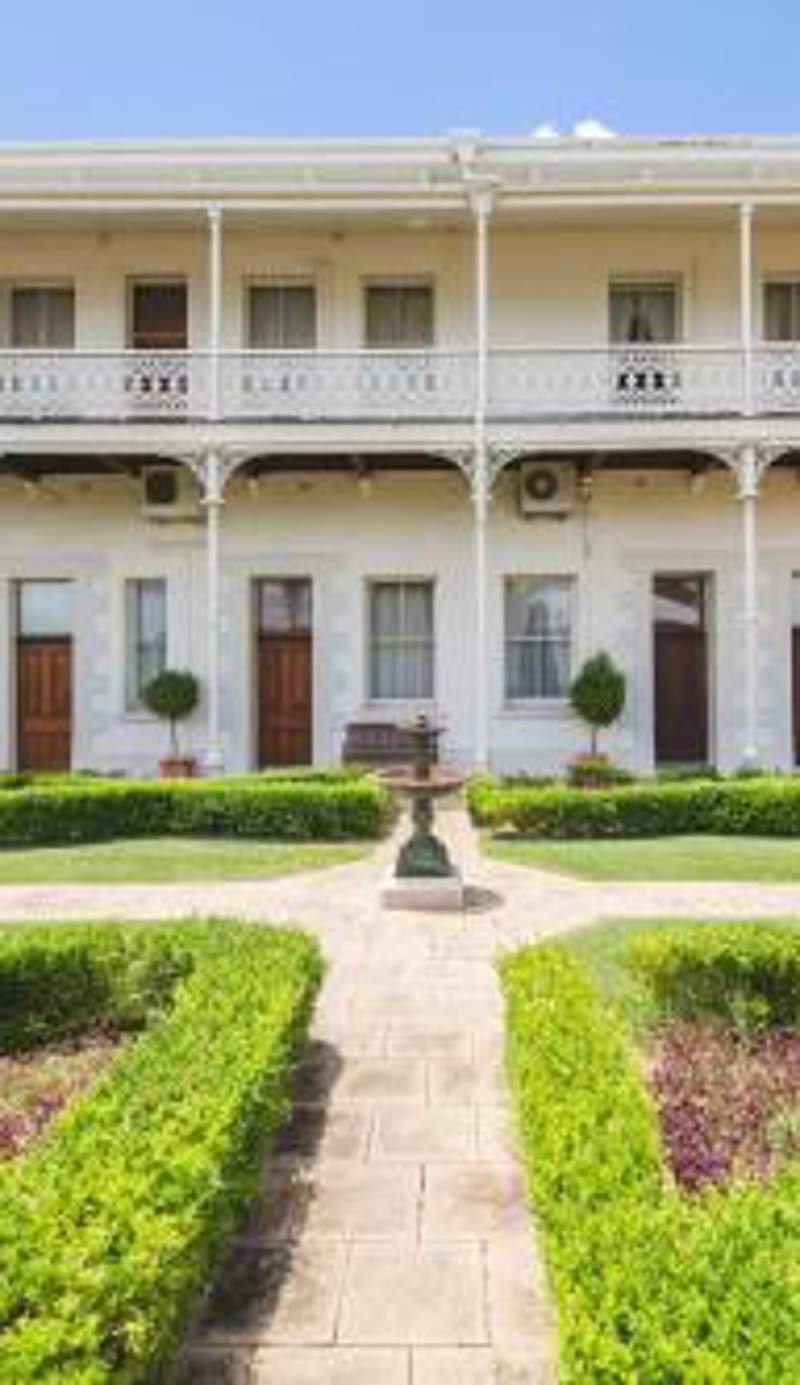 Denison Boutique Hotel