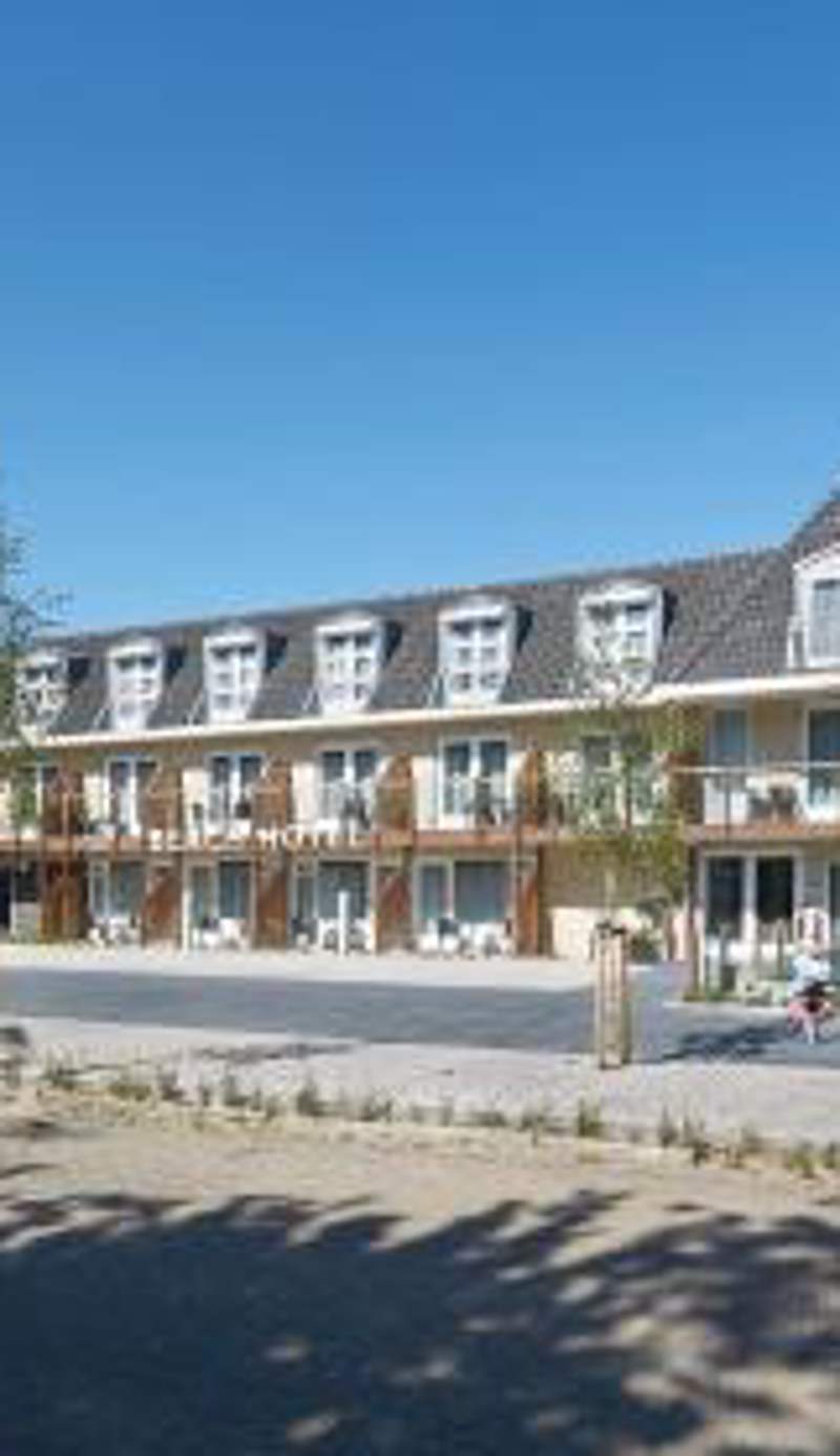 Beach Hotel I Kloeg Collection