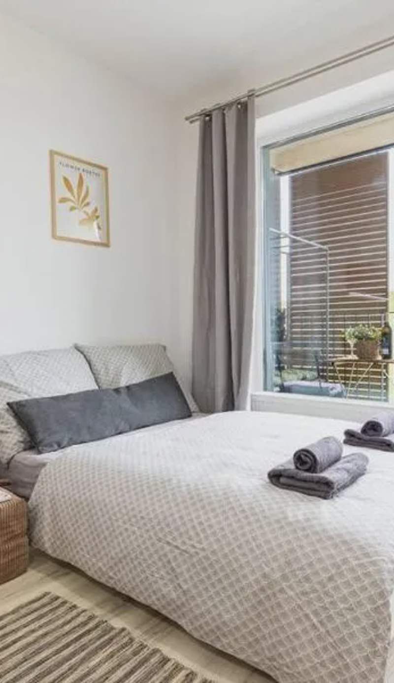 BNB : Sporty Studio Serenity