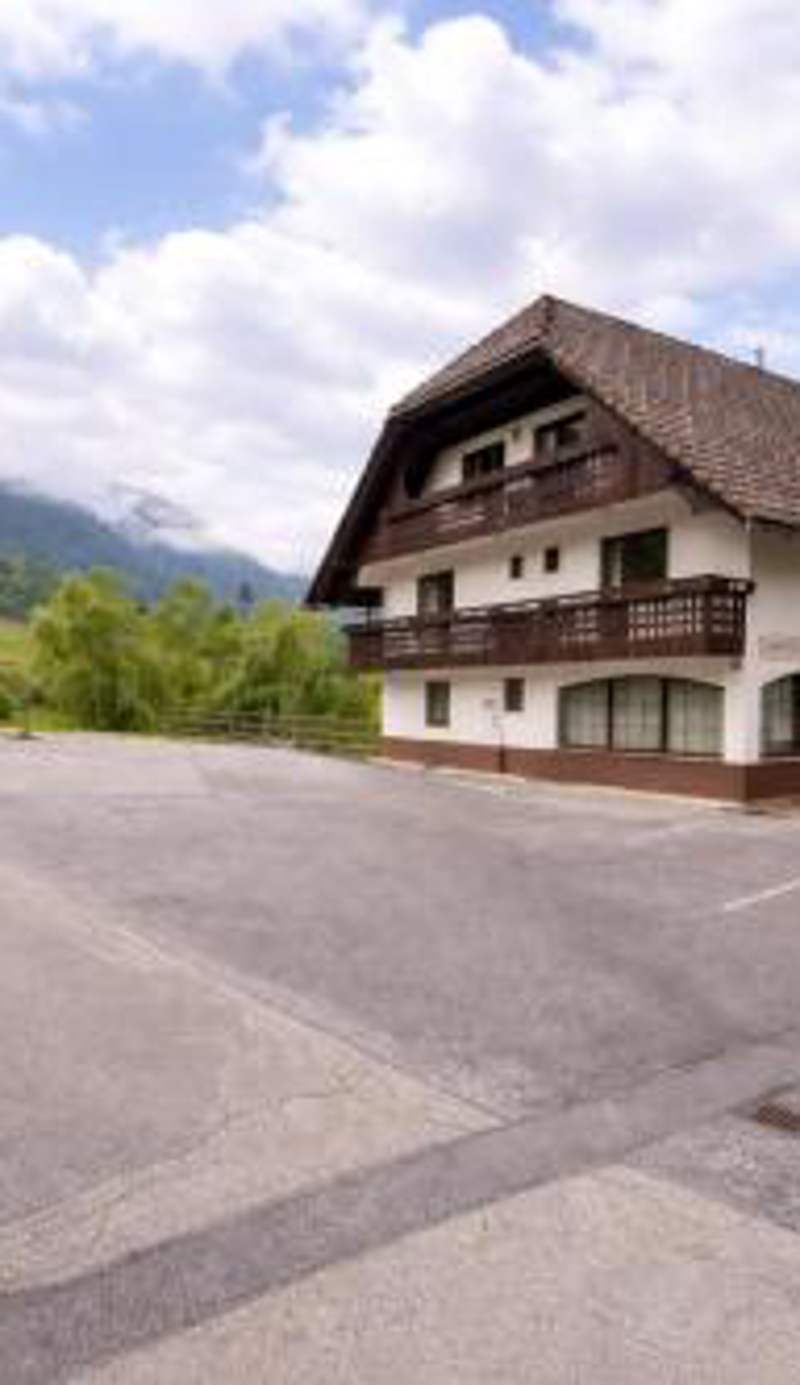 Apartments Bor