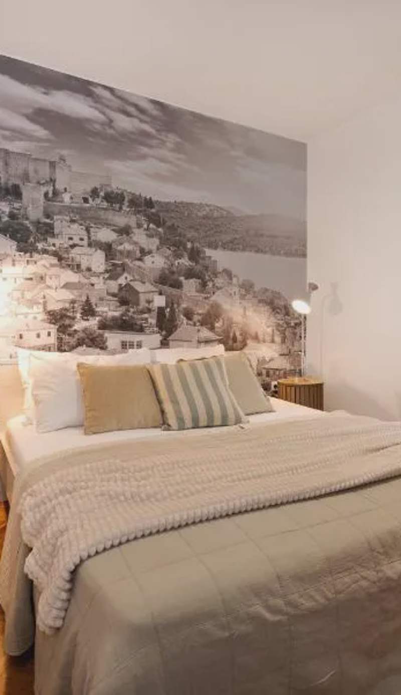 Charming renovated apartment next to the sea