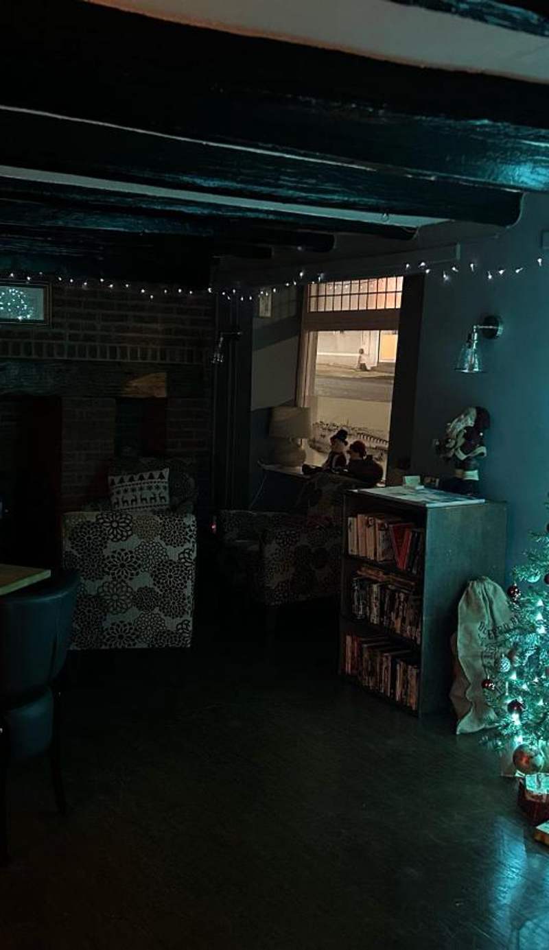 The Queens Head Hotel, Self Check-In