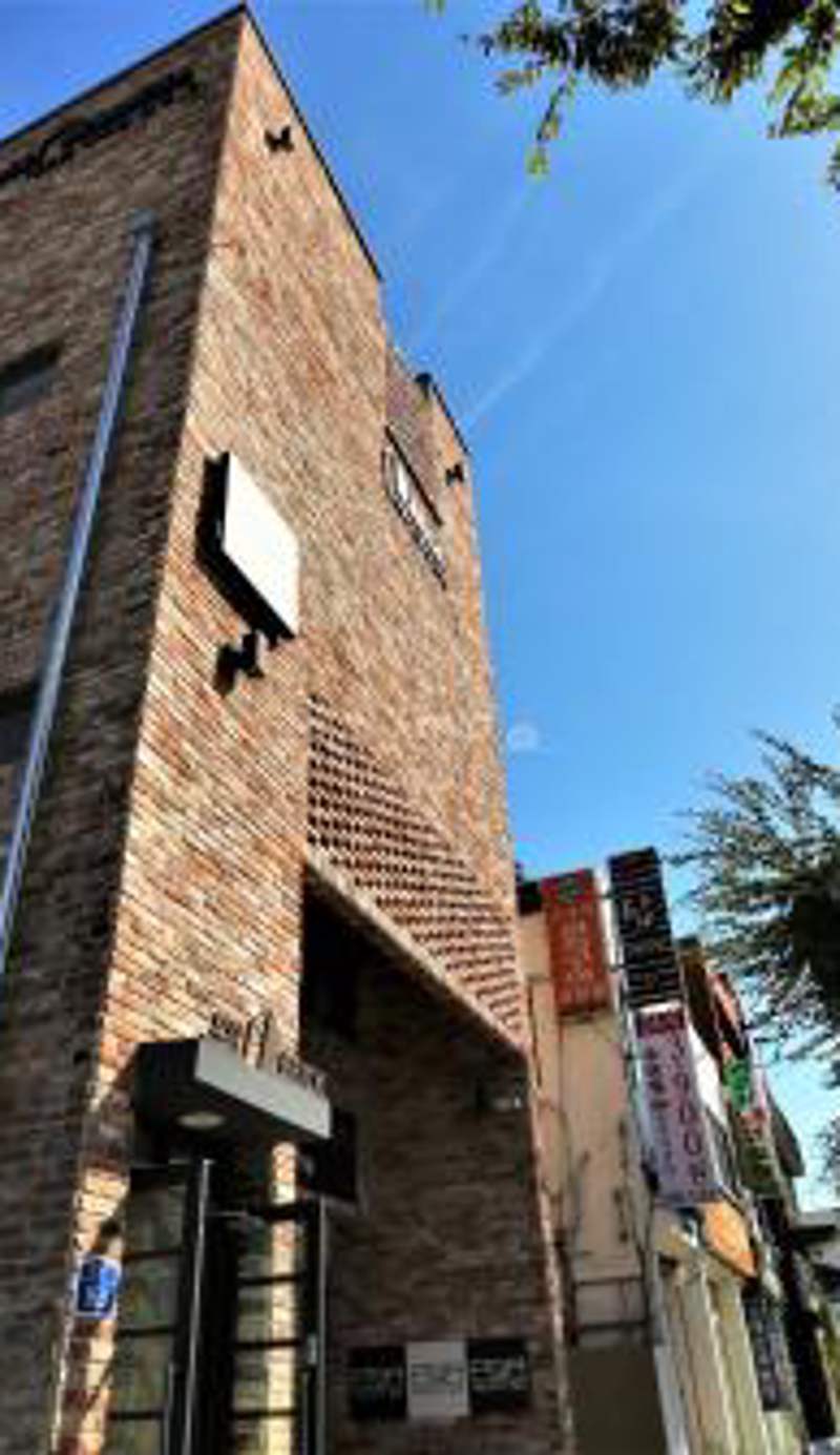 Guest House Brick