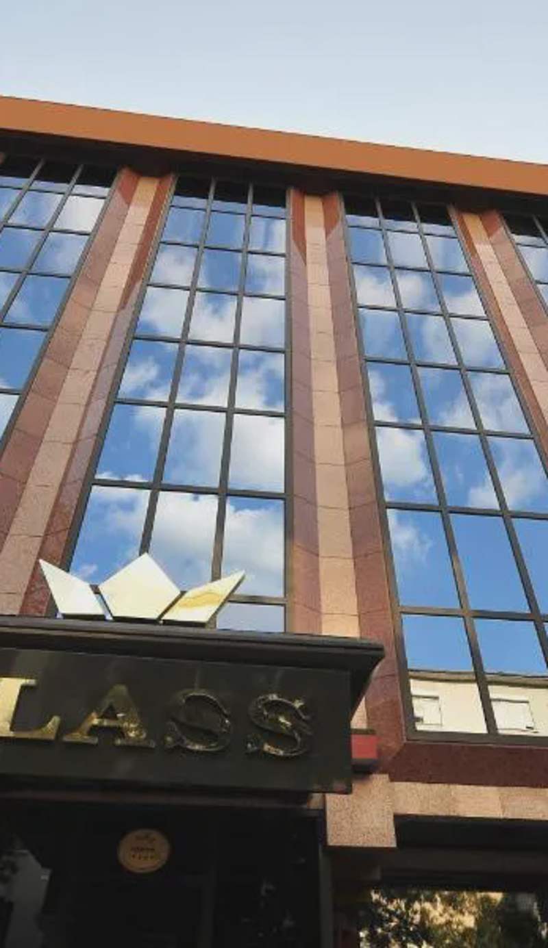 Class Hotel