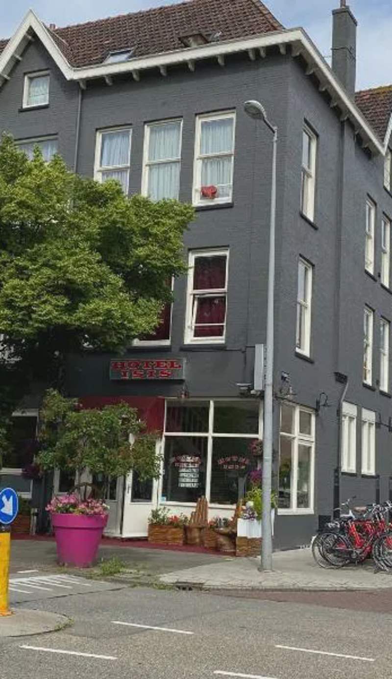 Hotel Isis