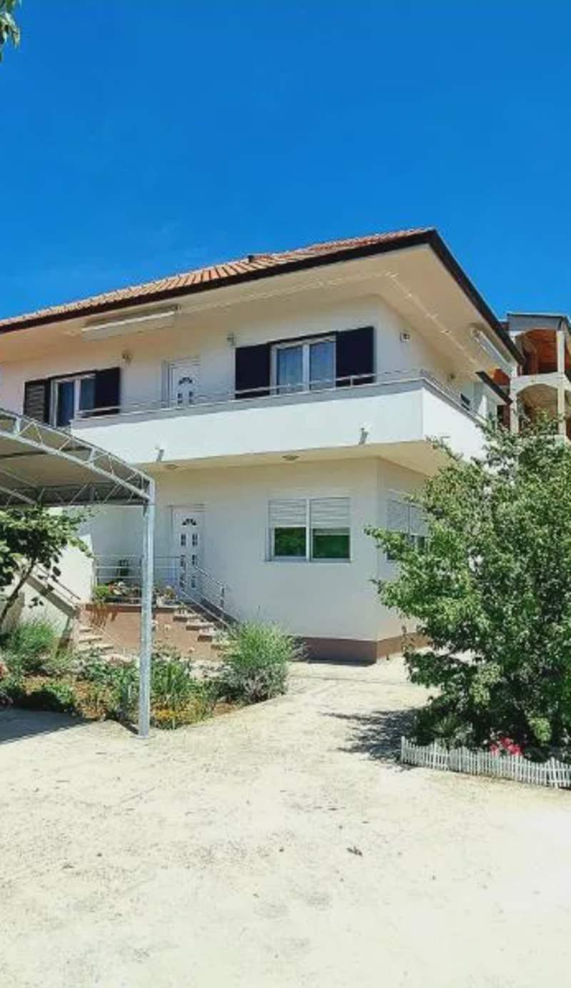 Apartments Bava