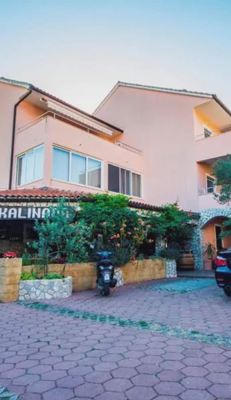 Apartments and Rooms Skalinada