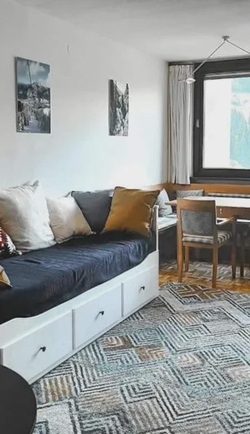 Cozy apartment w a view & own garden