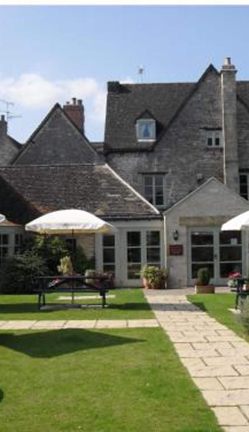 Corinium Hotel & Restaurant