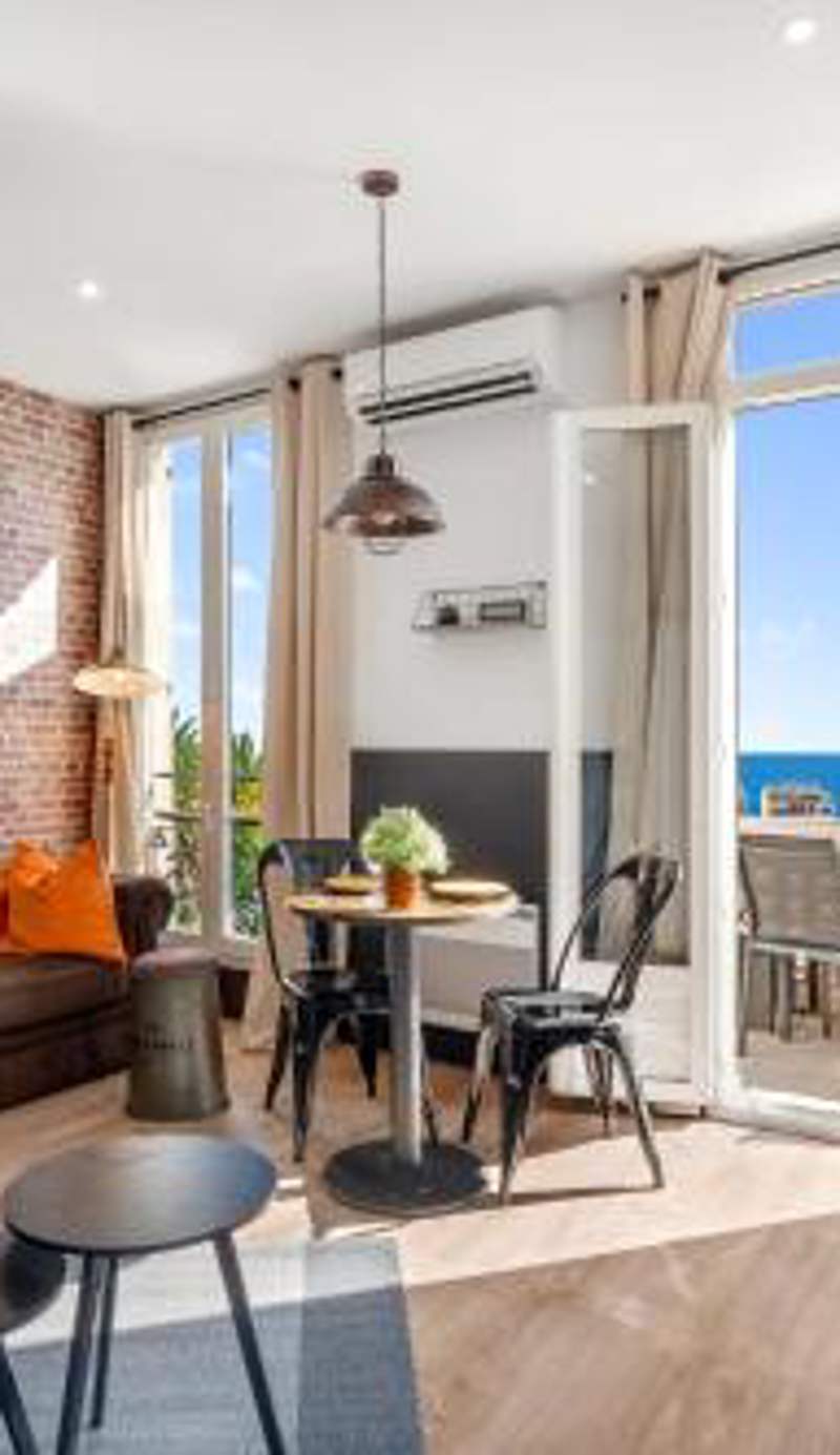 Nice Renting - CAMBRAI - Luxurious Sea View Terrasse - King Bed - Parking - AC - fully equipped