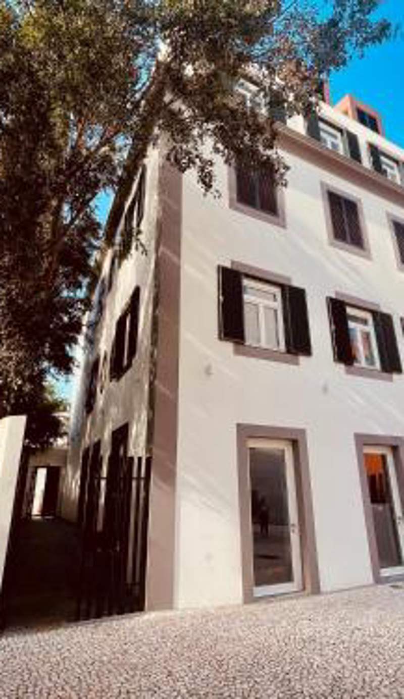 Living Funchal Executive