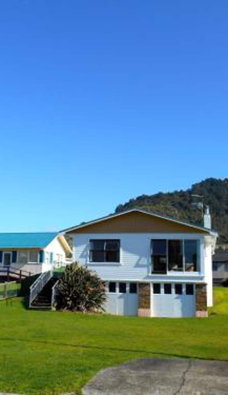 Bobs Bach - Mt Maunganui Bach