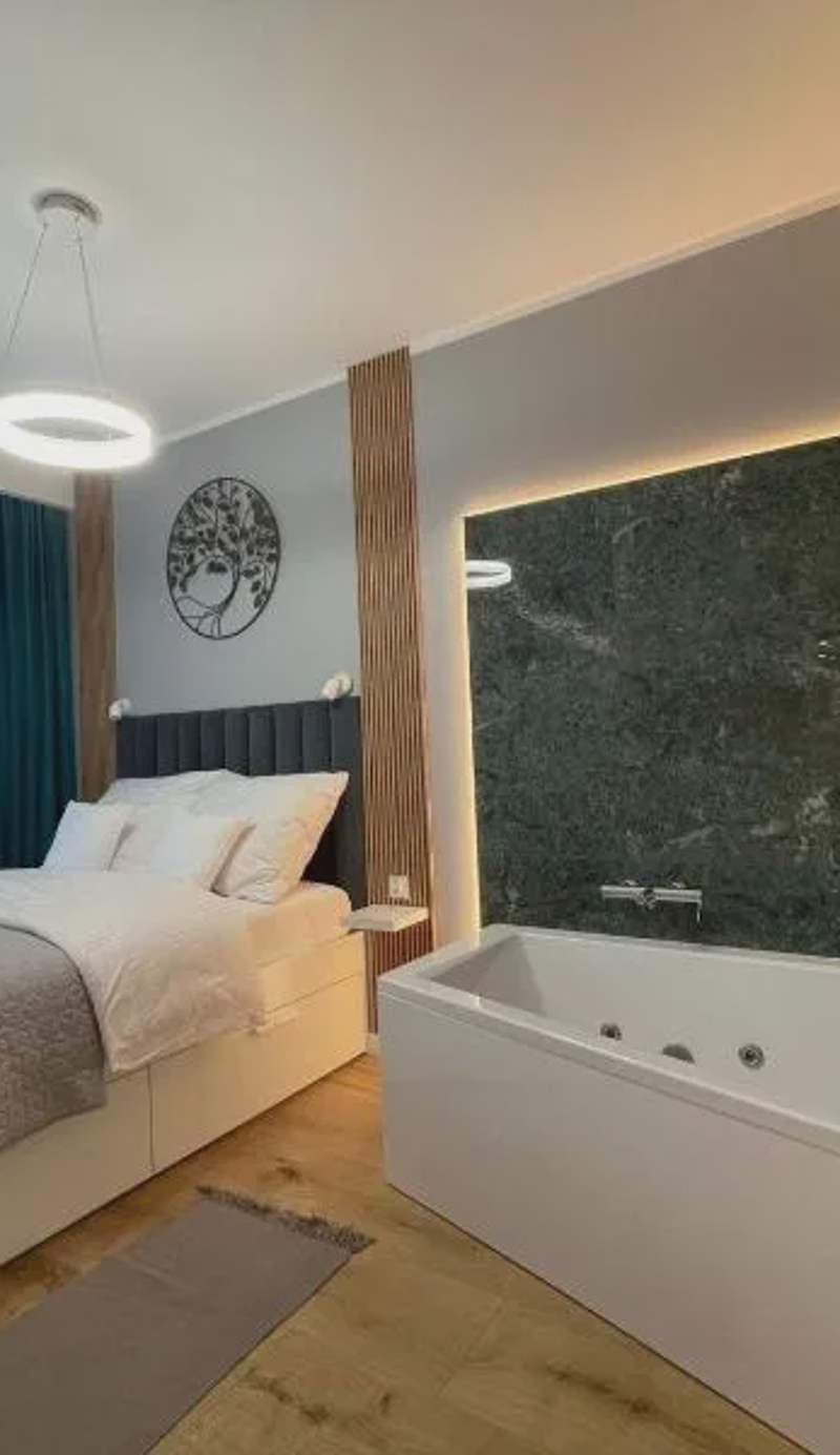 Caroline Jacuzzi Apartments