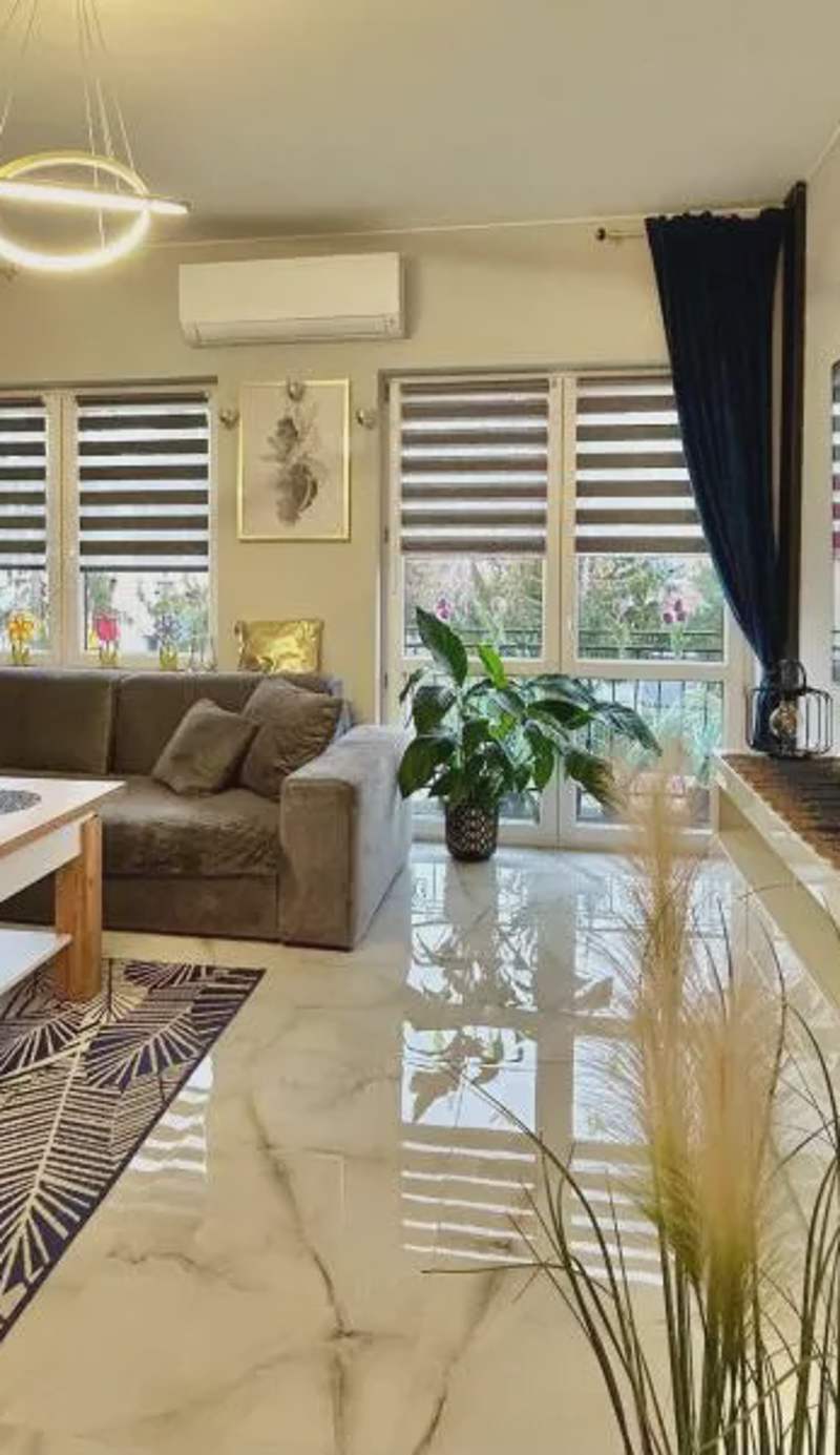 Golden Luxury Suite