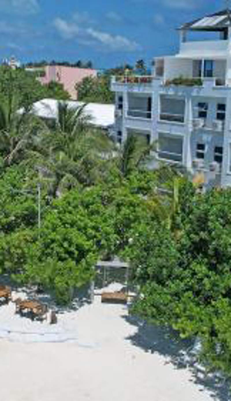 Rashu Hiyaa Hotel