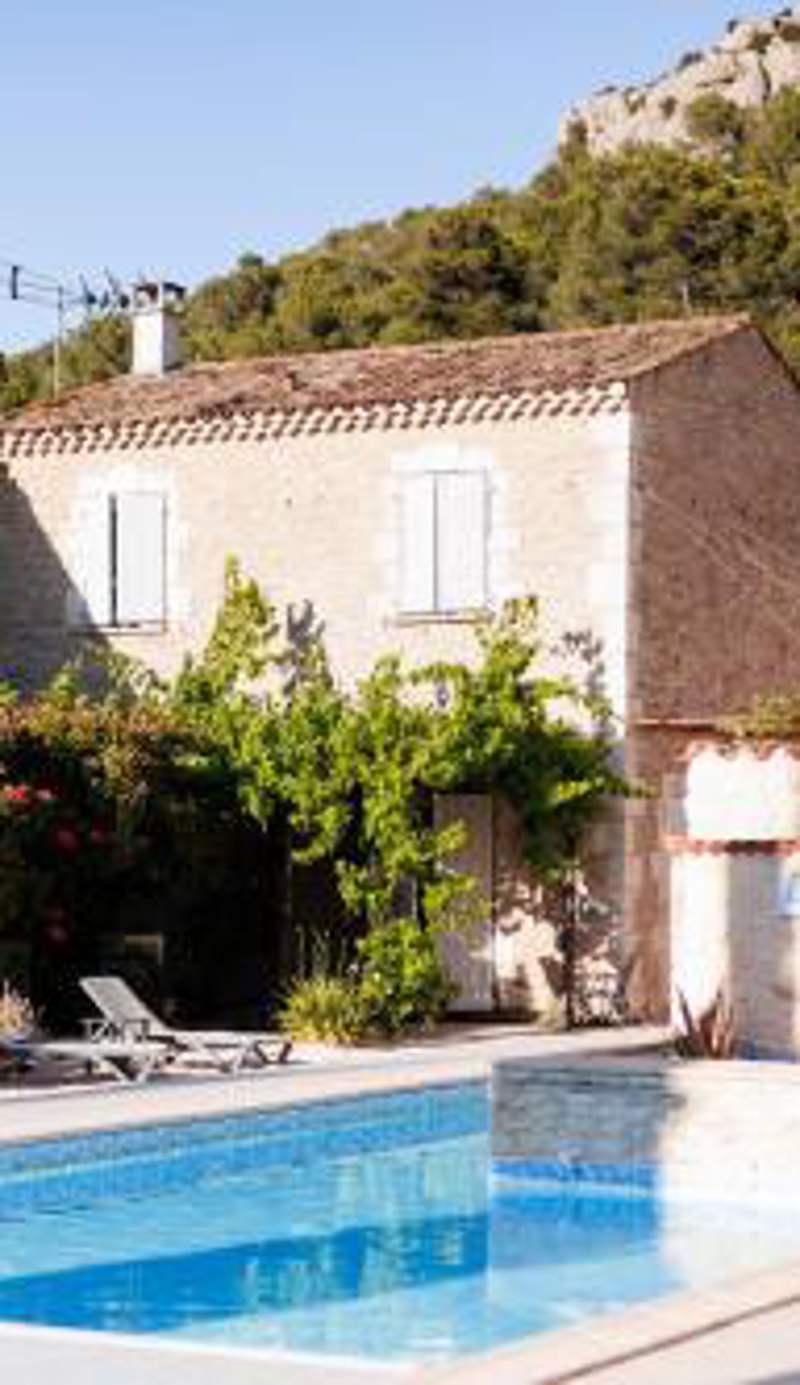 Château Catherine de Montgolfier - B&B et Gites - Piscine - Domaine viticole bio avec dégustation