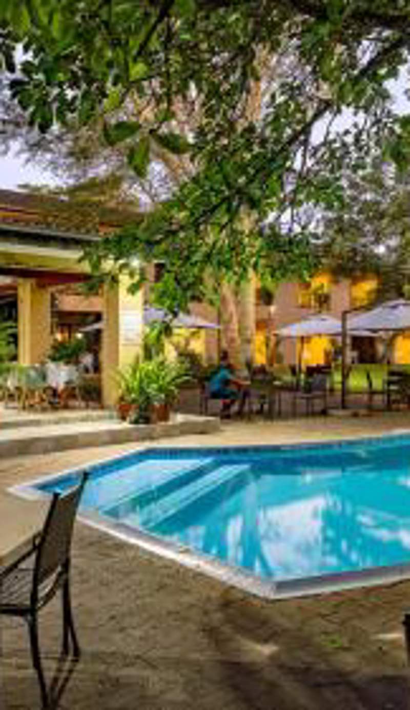 Hotel Numbi & Garden Suites