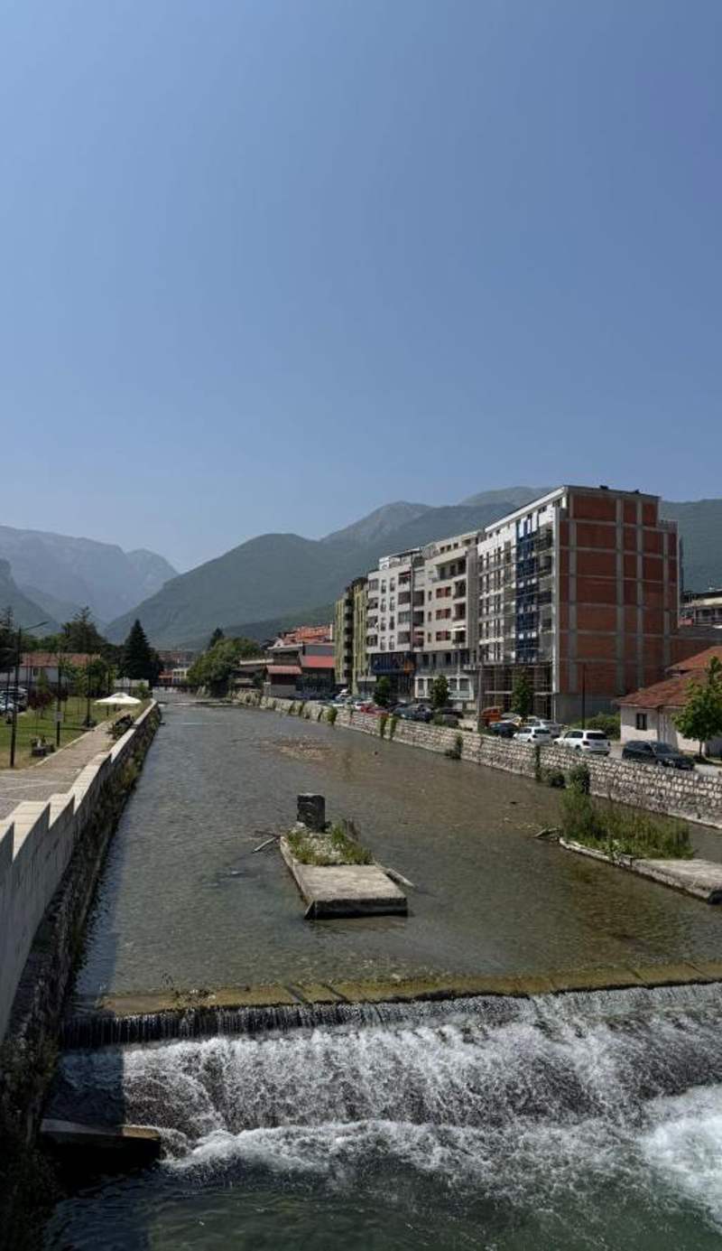 Stone Bridge Hotel
