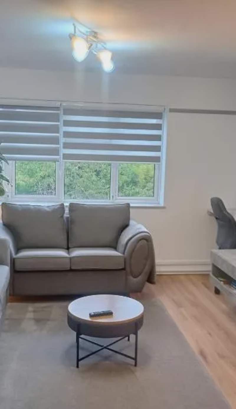 Oxfords 5 Star Lux 2 bedroom Flat near JR 5 pax, permit parking