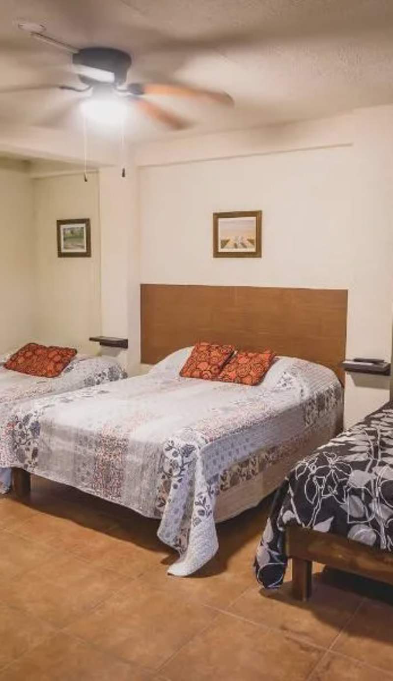 Suite con 2 recamaras,2mini splits, Parking Wifi 100 mb, cocina