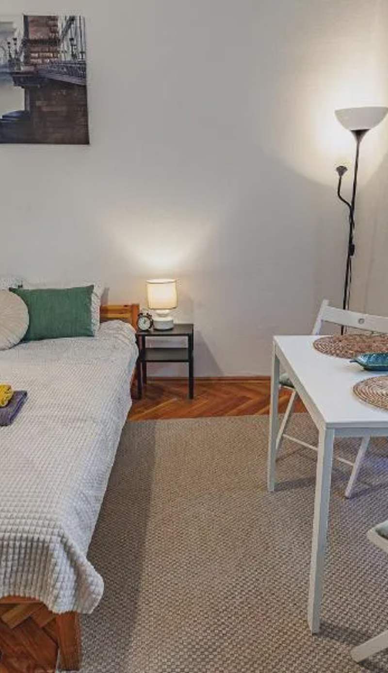 Beat of the City - cozy downtown studio