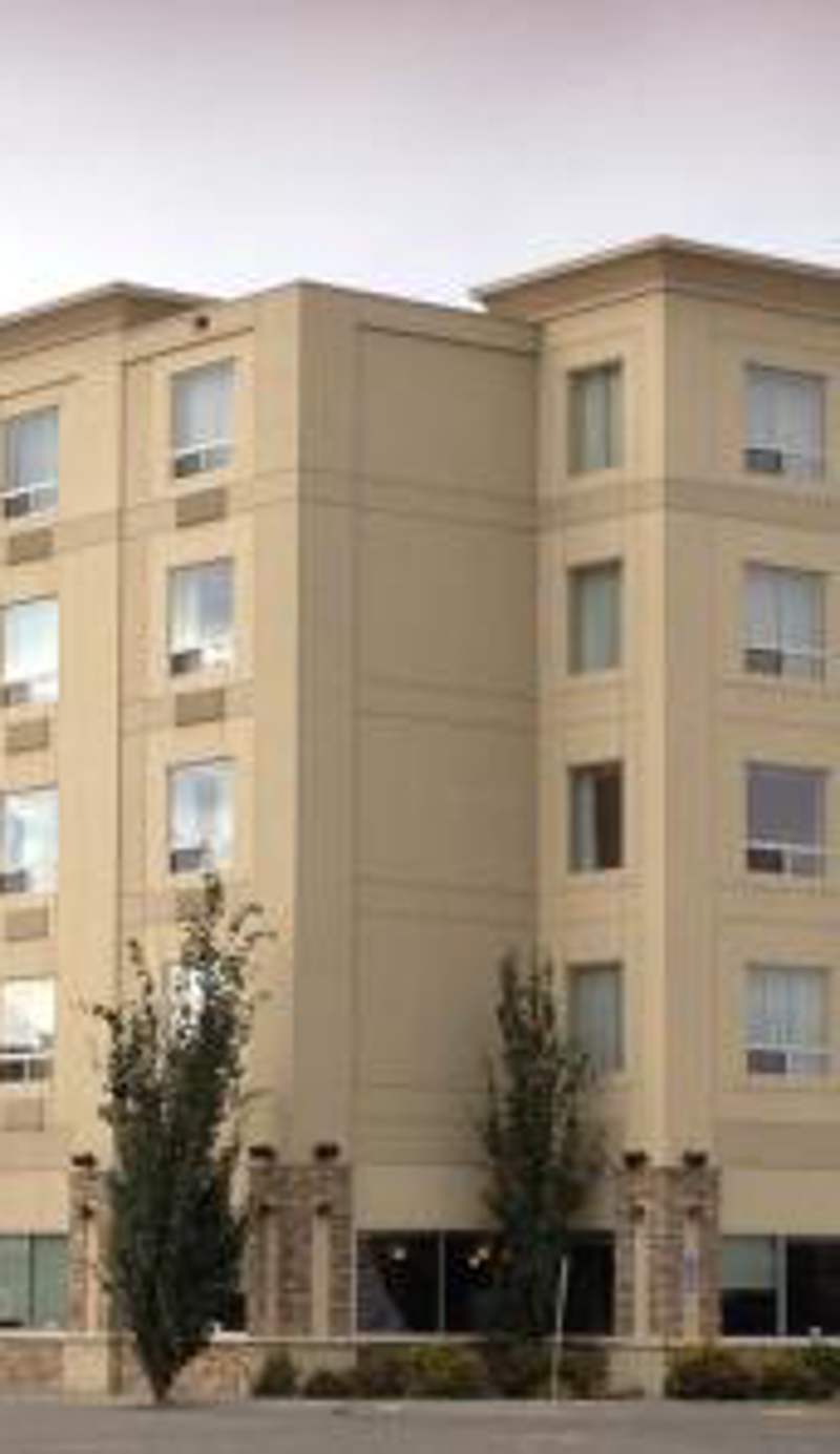 Rosslyn Inn & Suites, SureStay Collection by Best Western