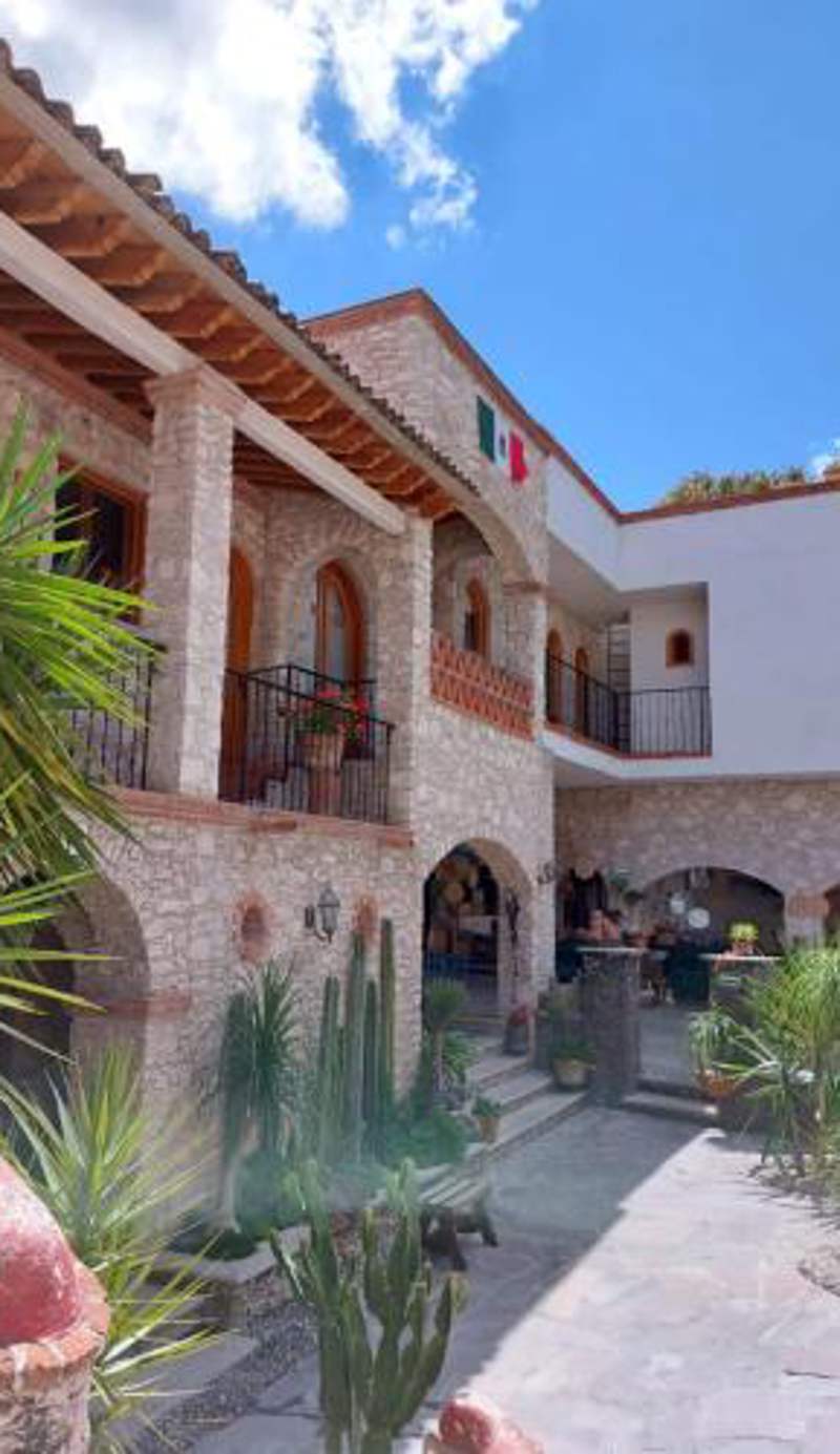 Hotel Casa Caro
